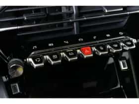 Peugeot 2008 (2023) thumbnail 35