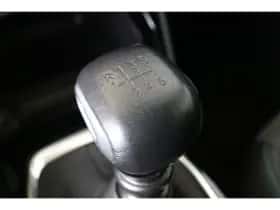 Peugeot 2008 (2023) thumbnail 36