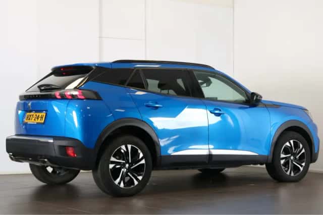 Peugeot 2008 (2023) thumbnail 5