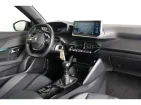 Peugeot 2008 (2023) thumbnail 9