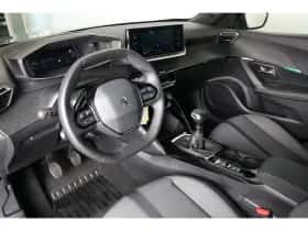 Peugeot 2008 (2023) thumbnail 10