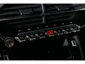 Peugeot 208 (2021) thumbnail 39