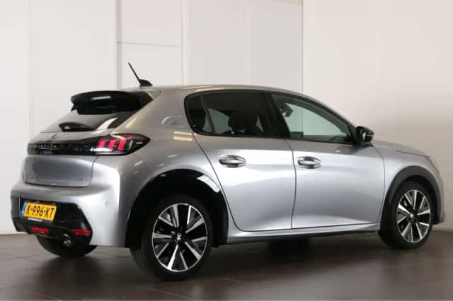Peugeot 208 (2021) thumbnail 5