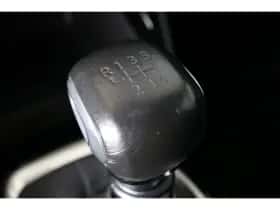 Peugeot 208 (2021) thumbnail 42