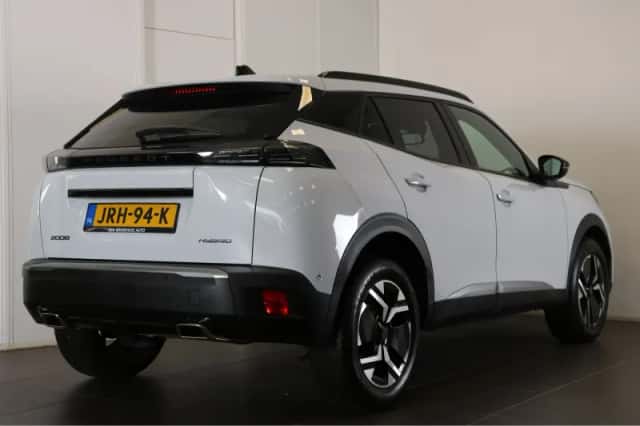 Peugeot 2008 (2025) thumbnail 6