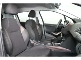 Peugeot 2008 (2014) thumbnail 14