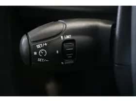 Peugeot 208 (2018) thumbnail 18