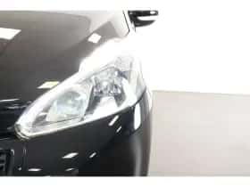 Peugeot 208 (2018) thumbnail 7