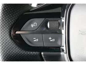 Peugeot 3008 (2022) thumbnail 29