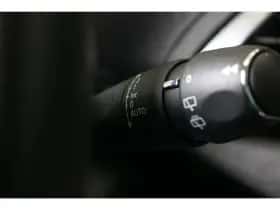 Peugeot 3008 (2022) thumbnail 32