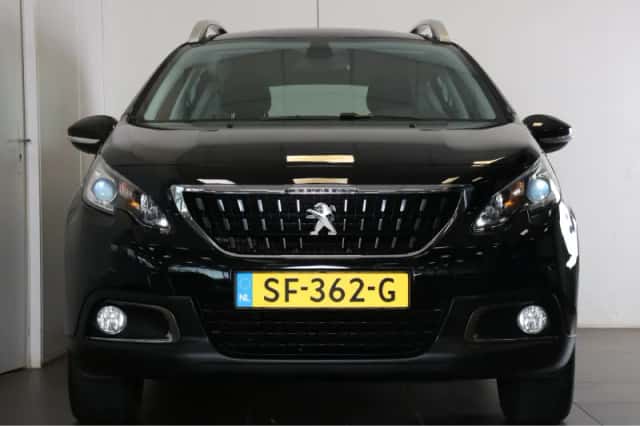 Peugeot 2008 (2018) thumbnail 2