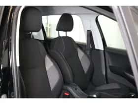 Peugeot 2008 (2018) thumbnail 14