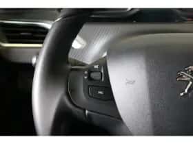 Peugeot 2008 (2018) thumbnail 20