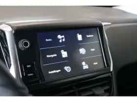 Peugeot 2008 (2018) thumbnail 23