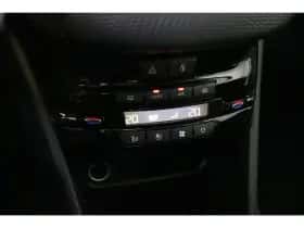 Peugeot 2008 (2018) thumbnail 28