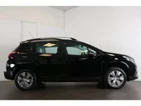 Peugeot 2008 (2018) thumbnail 4