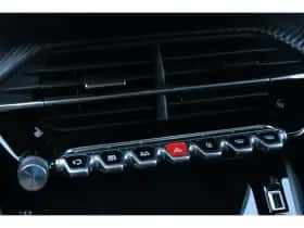 Peugeot 208 (2023) thumbnail 37