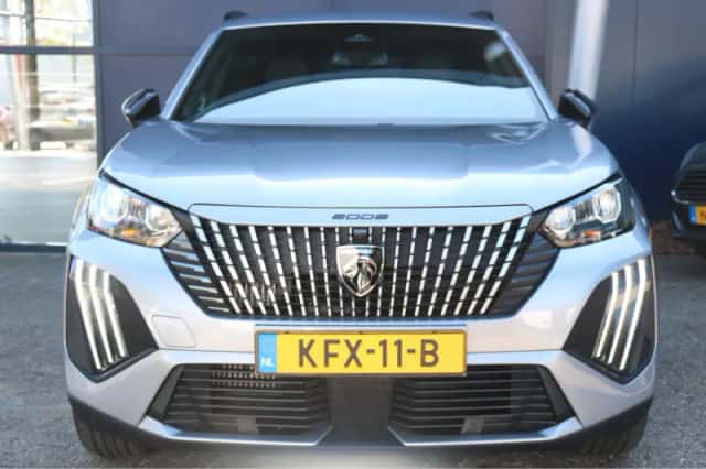 Peugeot 2008 (2025) thumbnail 2