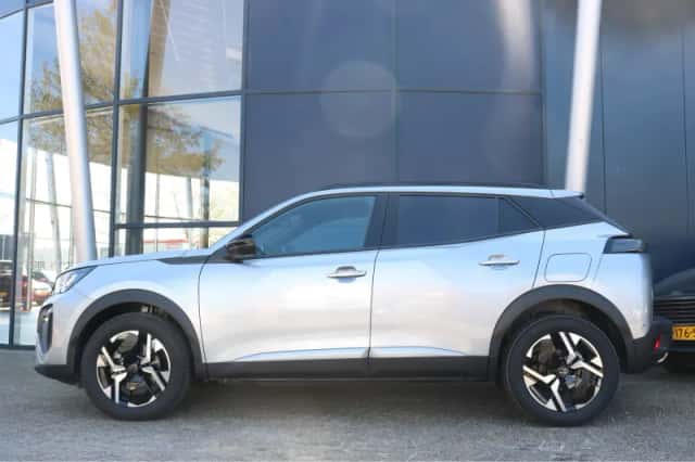 Peugeot 2008 (2025) thumbnail 3