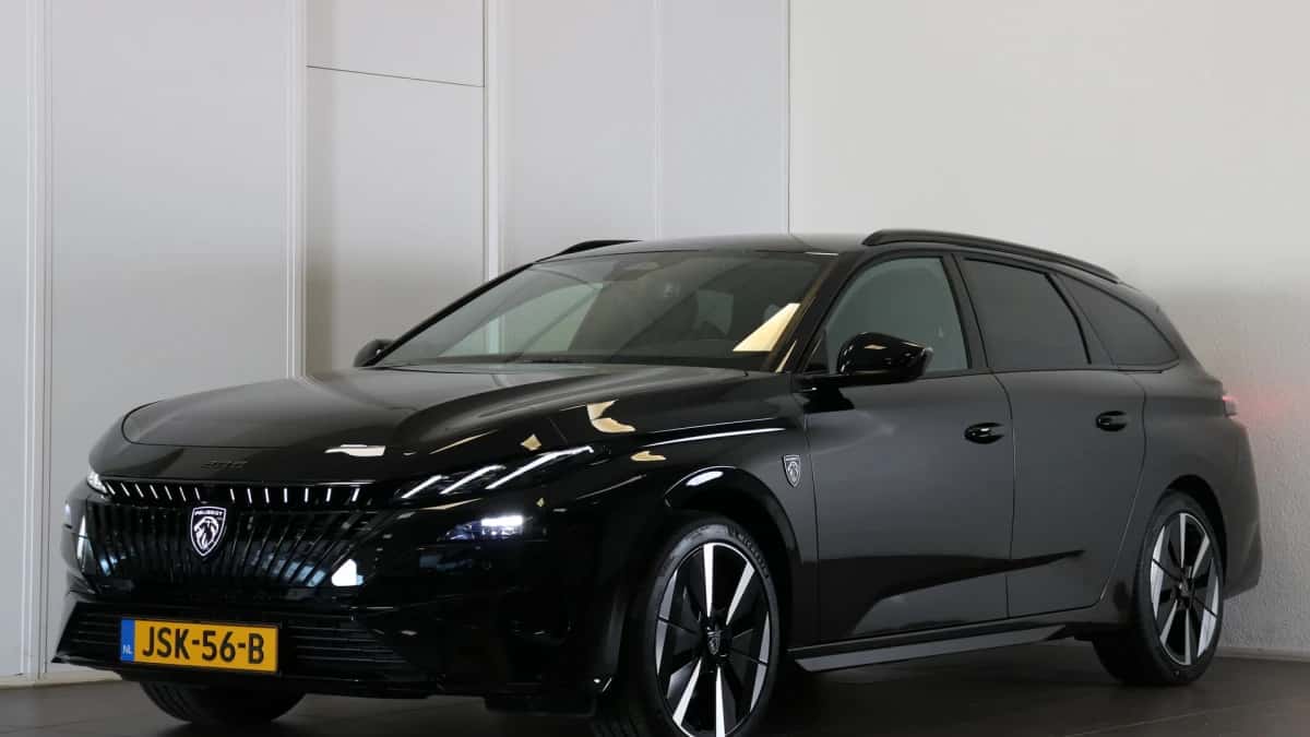 Peugeot 308 (2025) — foto 1