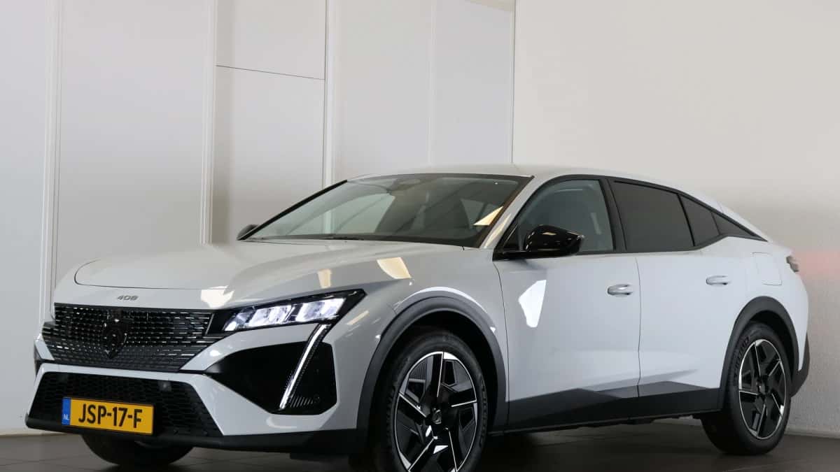 Peugeot 408 (2025) — foto 1
