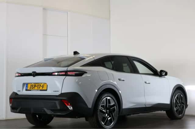 Peugeot 408 (2025) thumbnail 5