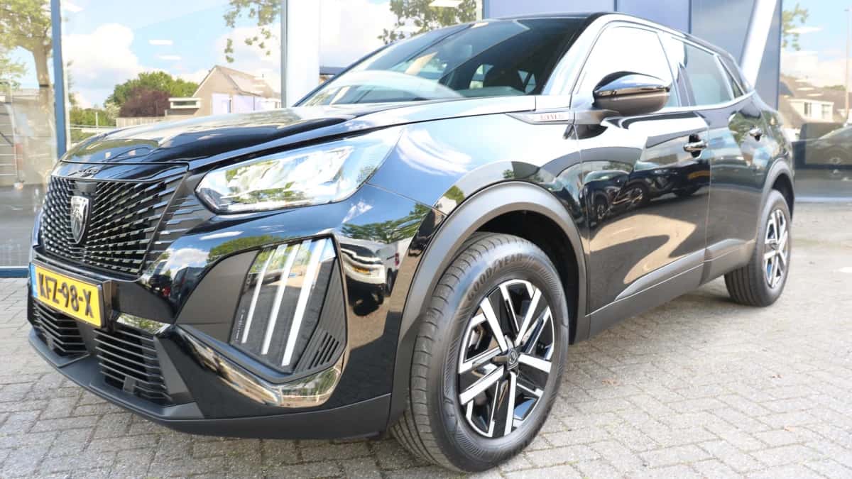 Peugeot 2008 (2025) — foto 1