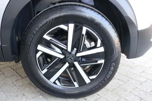 Peugeot 2008 (2025) thumbnail 6