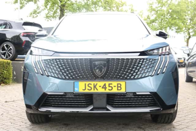 Peugeot E-5008 (2025) thumbnail 2