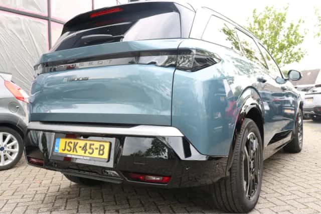 Peugeot E-5008 (2025) thumbnail 4
