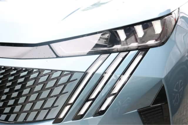 Peugeot E-5008 (2025) thumbnail 5