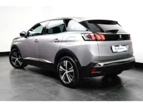 Peugeot 3008 (2023) thumbnail 5