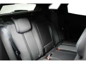 Peugeot 3008 (2023) thumbnail 9