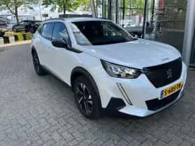 Peugeot 2008 (2023) thumbnail 2