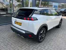 Peugeot 2008 (2023) thumbnail 3