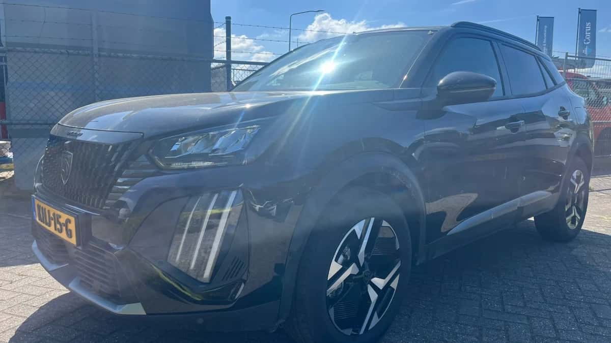 Peugeot 2008 (2025) — foto 1