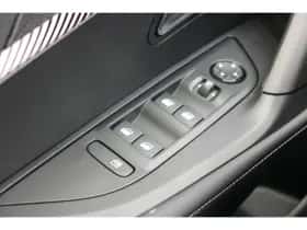 Peugeot 2008 (2025) thumbnail 11