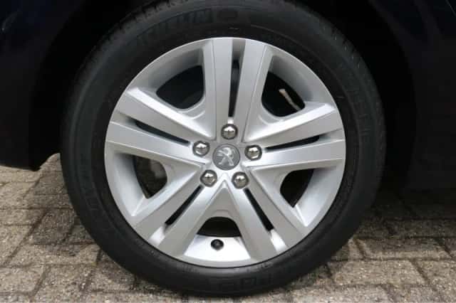 Peugeot 208 (2019) thumbnail 6
