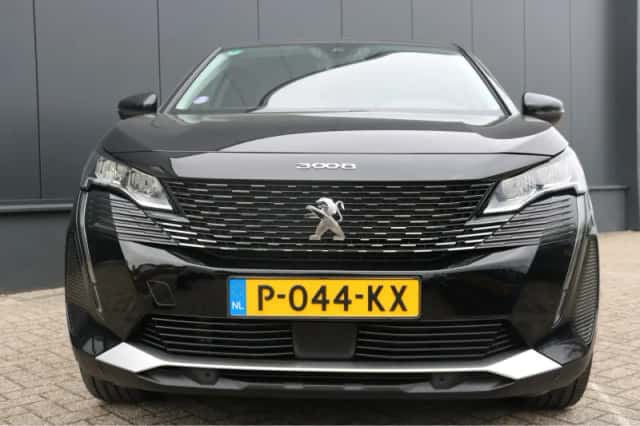 Peugeot 3008 (2021) thumbnail 2