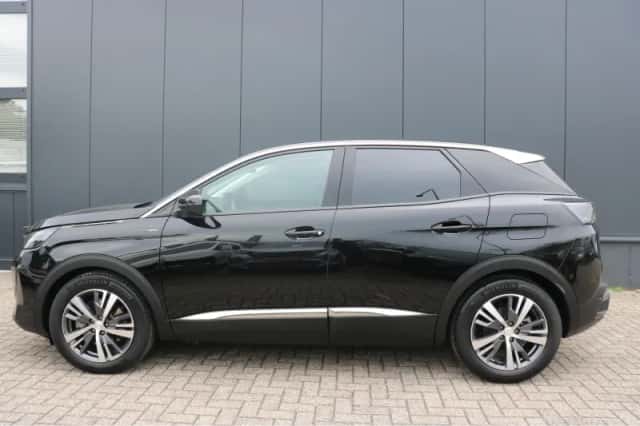 Peugeot 3008 (2021) thumbnail 3