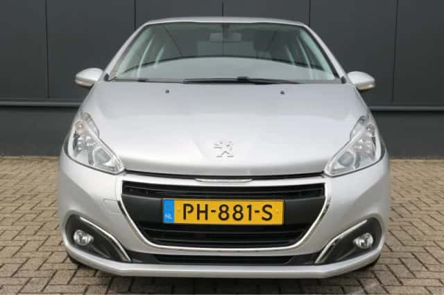 Peugeot 208 (2017) thumbnail 2