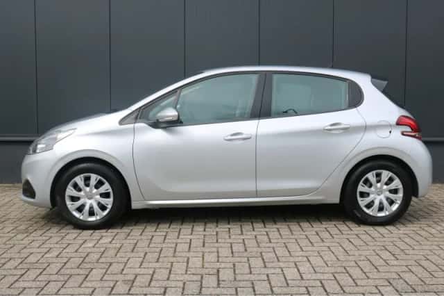 Peugeot 208 (2017) thumbnail 3