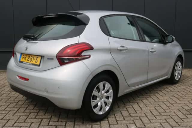 Peugeot 208 (2017) thumbnail 5