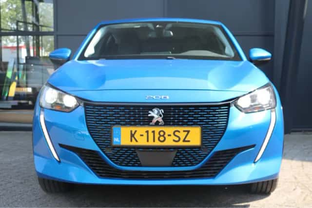 Peugeot e-208 (2021) thumbnail 2