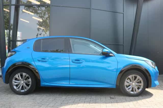 Peugeot e-208 (2021) thumbnail 3