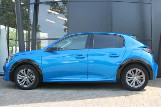 Peugeot e-208 (2021) thumbnail 4