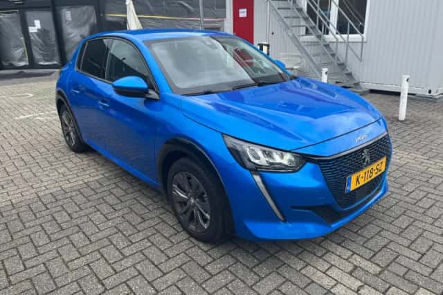 Peugeot e-208 (2021) thumbnail 4