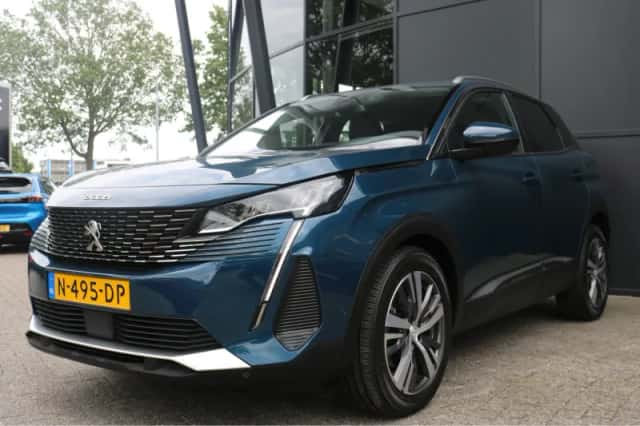 Peugeot 3008 (2021) thumbnail 1