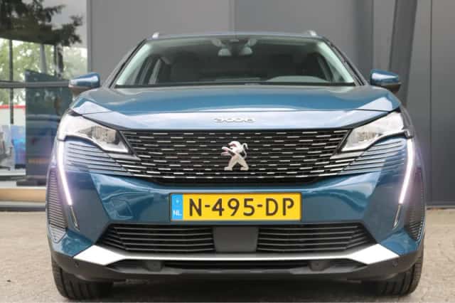 Peugeot 3008 (2021) thumbnail 2