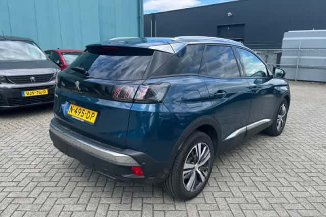 Peugeot 3008 (2021) thumbnail 3